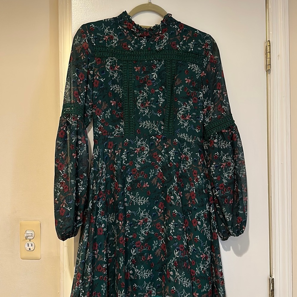 BRand new never worn floral dress medium free generation short dress